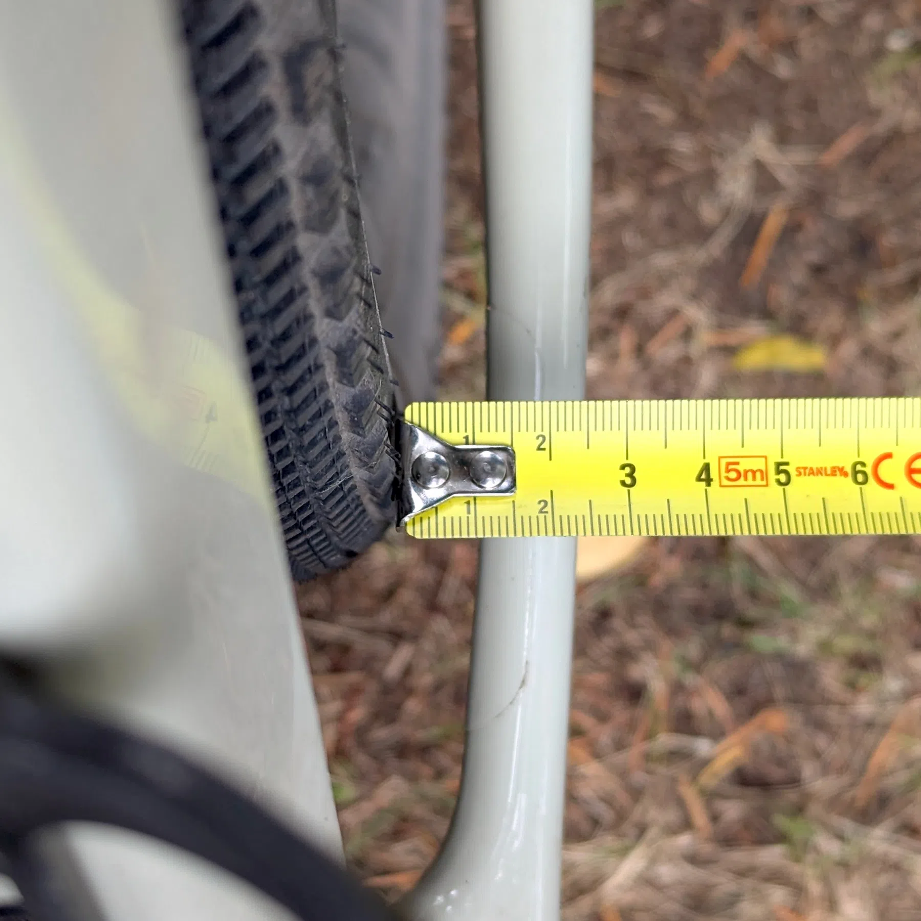 Tire clearance meten achterband